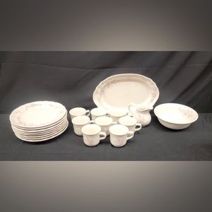 19 Piece Pfaltzgraff Tea Rose Dishes